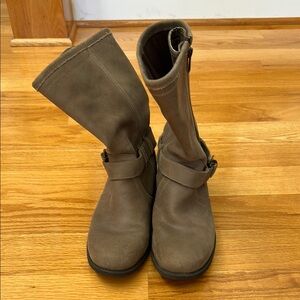 Stylish Tan Combat Boots for Women